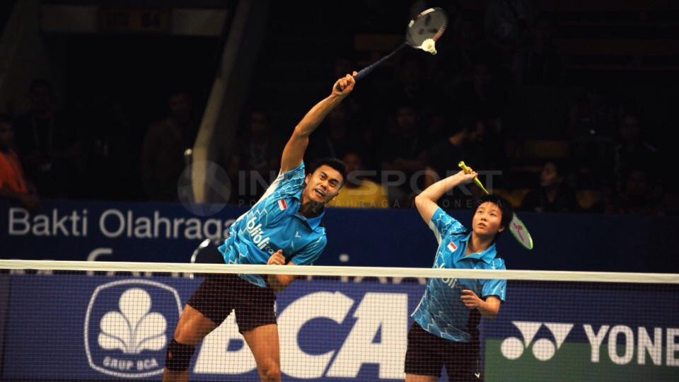 Pasangan%20Tantowi%20Ahmad%2F%20Liliyana%20Natsir%20berhasil%20mengalahkan%20Lee%20Chun%20Hei%20Reginald%20dan%20Chau%20Hoi%20Wah%20dalam%20turnamen%20BCA%20Indonesia%20Open%202015.