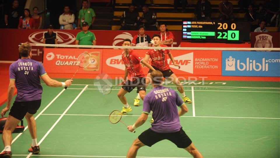 Wahyu Nayaka Arya berpasangan dengan Ade Yusuf Santoso.