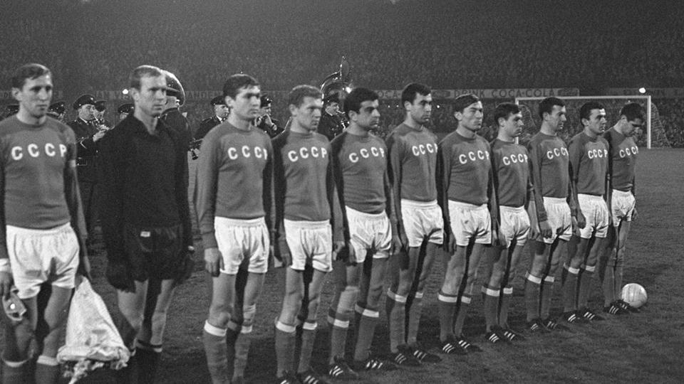 Politik dan sepakbola. - INDOSPORT