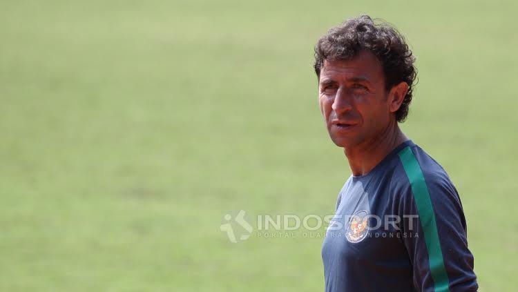 Pelatih Timnas U-22, Luis Milla. Copyright: Herry Ibrahim/Indosport