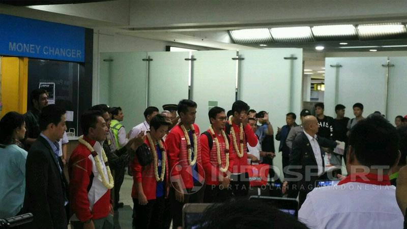 Sambutan Ganda Campuran Indonesia pemenang Kejuraan Dunia 2017 Glasgow, Tantowi Ahmad dan Liliyana Natsir di Bandara Soekarno-Hatta, Tangerang, Selasa (29/08/17). Copyright: Muhammad Adi Yaksa/Indosport.com