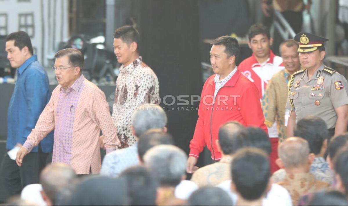 Wakil Presiden RI, Jusuf Kalla didampingi Menpora, Imam Nahrawi, Ketua INASGOC Erick Tohir, dan Ketua INAPGOC, Raja Sapta Oktohari hadir pada acara Hitung Mundur Asian Para Games 2018. (INDOSPORT/Herry Ibrahim) Copyright: INDOSPORT/Herry Ibrahim