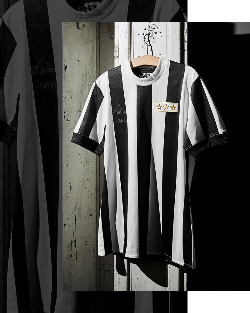 Jersey retro Juventus untuk memperingati hari jadi ke-120 tahun. Copyright: juventus.com