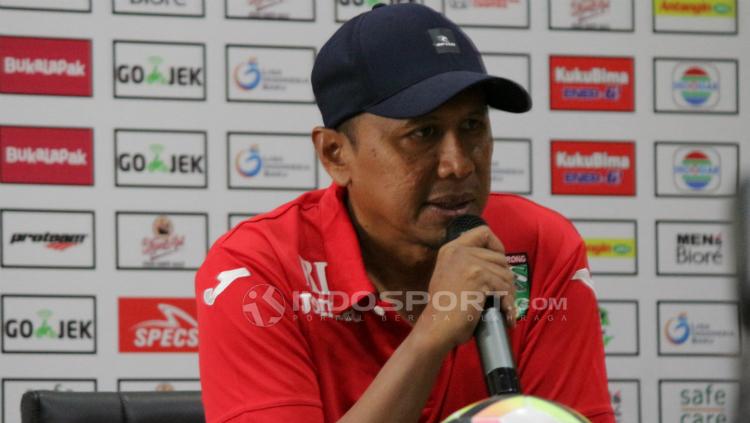 Rahmad Darmawan saat konfrensi pers Persebaya vs Mitra Kukar. Copyright: Fitra Herdian Ariestianto/INDOSPORT