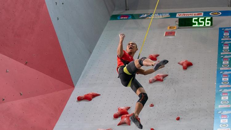 Aspar âBabonâ Jaelolo sukses meraih medali perak. Di babak final IFSC Climbing Worldcup di Xiamen, China. Copyright: dok IFSC