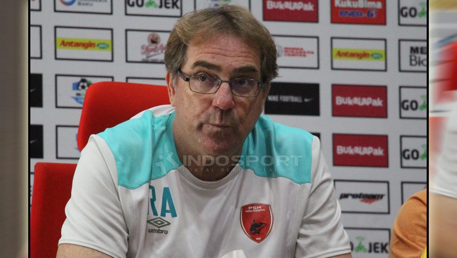 Pelatih PSM Makassar, Robert Rene Alberts. Copyright: Fitra Herdian/Indosport.com