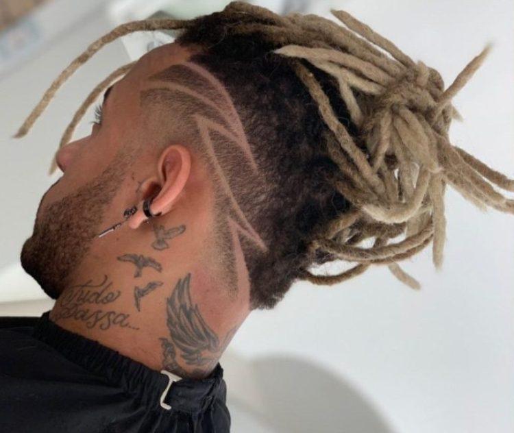 Gaya rambut baru pemain PSG, Neymar Copyright: The Sun
