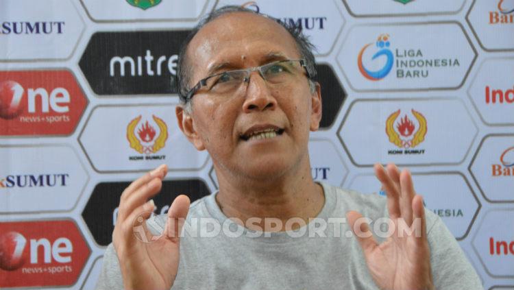 Pelatih Cilegon United, Bambang Nurdiansyah. Foto: Aldi Aulia Anwar/INDOSPORT Copyright: Aldi Aulia Anwar/INDOSPORT