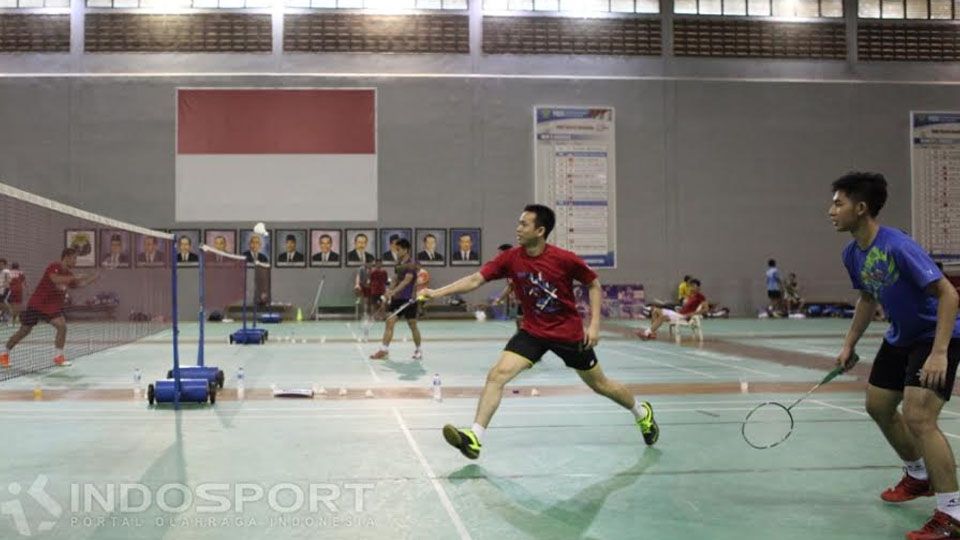 Ganda putra, Hendra Setiawan saat berlatih tidak dengan pasangannya Mohammad Ahsan. Copyright: &copy; Herry Ibrahim/INDOSPORT