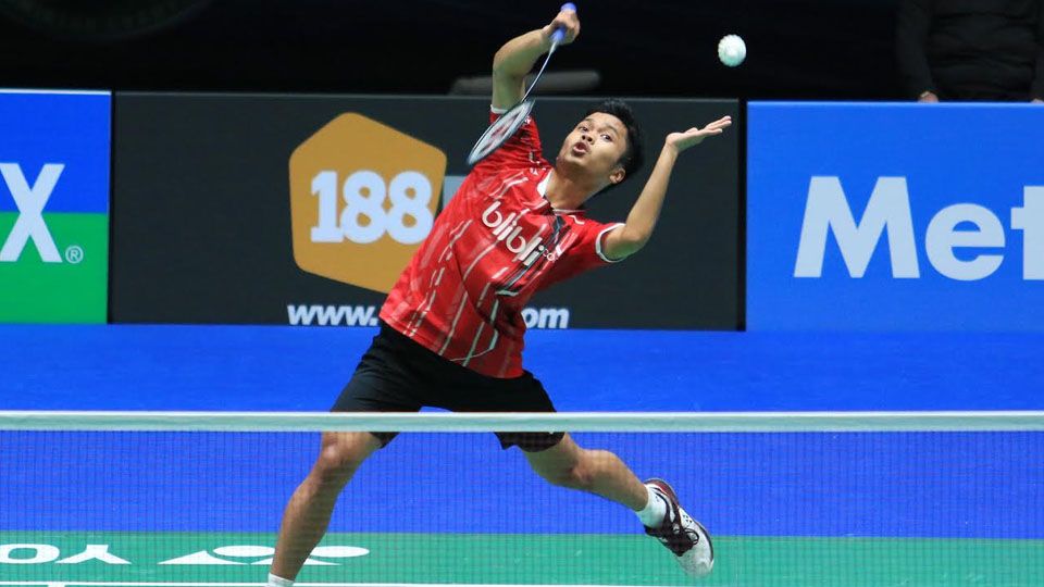 Anthony Sinisuka Ginting mengarah shuttlecock. Copyright: &copy; PBSI/INDOSPORT