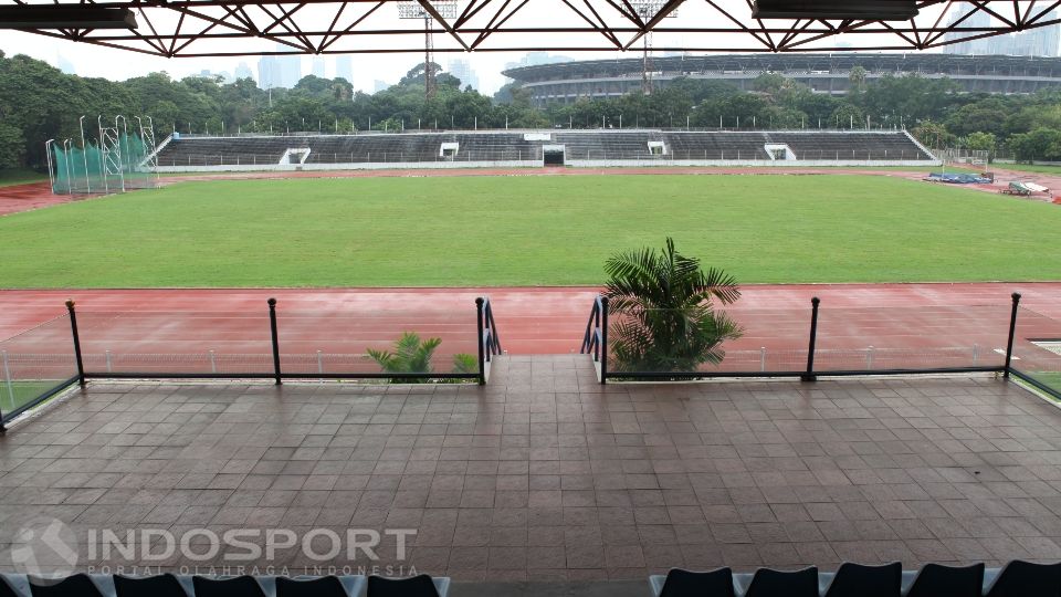 Penampakan Stadion Madya dilihat dari Tribun VIP. Copyright: © Herry Ibrahim/INDOSPORT