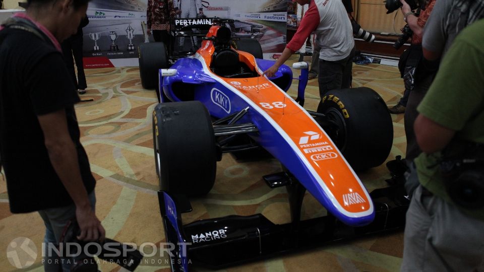Mobil yang akan digunakan Rio Haryanto di Formula 1, MRT05. Copyright: © Herry Ibrahim/INDOSPORT