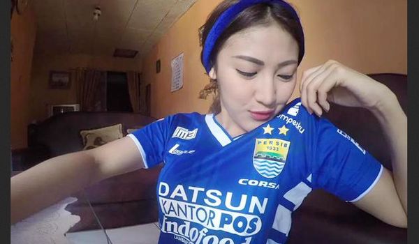 Suporter Wanita Persib. Copyright: &copy; 