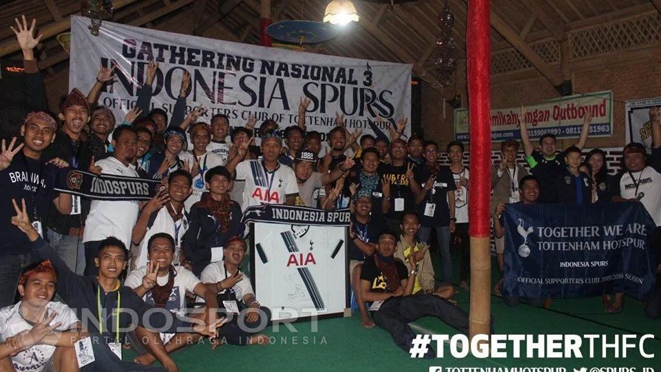 Komunitas suporter Tottenham Hotspur FC Indonesia (Indospurs). Copyright: © Ginanjar/INDOSPORT