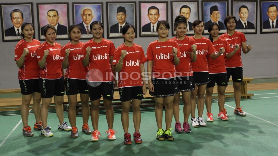 Tim Uber Cup Indonesia 2016 melakukan sesi foto. Copyright: © Herry Ibrahim/INDOSPORT