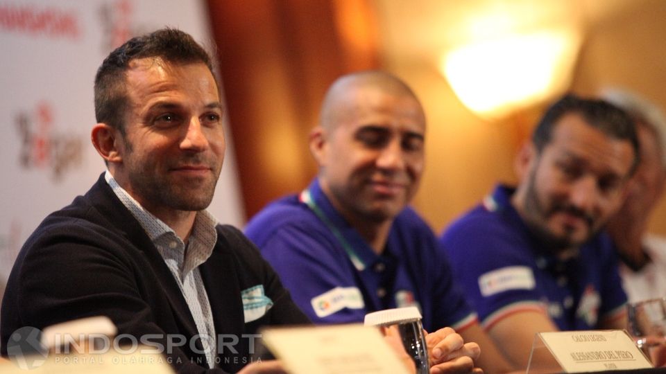 Tiga pemain Calcio Legend Alessandro Del Piero, David Trezeguet dan Gianluca Zambrotta hadir pada acara jumpa pers. Copyright: © Herry Ibrahim/INDOSPORT