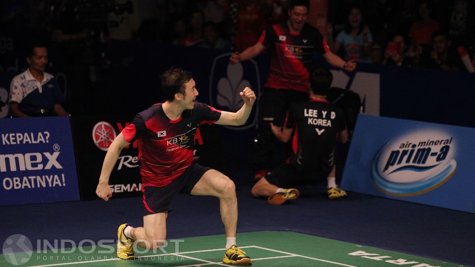 Sedang ganas berkarier sebagai pelatih, eks World Ranking 1 (WR1) partner Lee Yong-dae, Yoo Yeon-seong, terseret dugaan pelecehan seksual di Amerika Serikat (USA). Copyright: © Herry Ibrahim/INDOSPORT