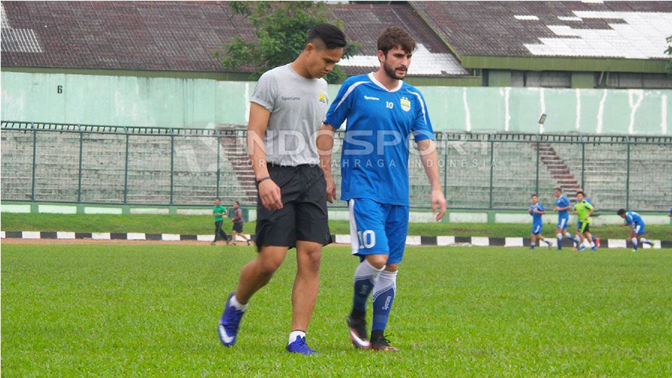 Mantan penggawa Persib Bandung Robertino Gabriel Pugliara. Copyright: © INDOSPORT