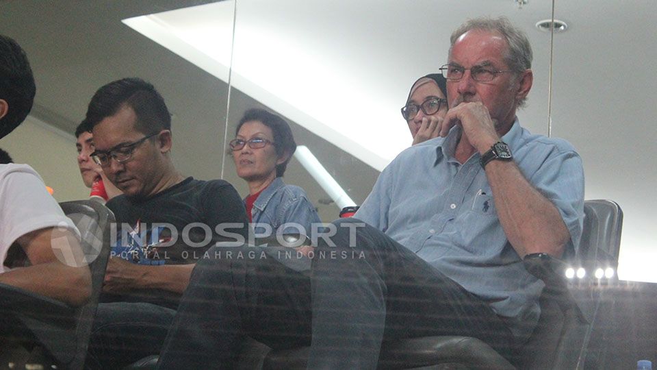 Alfred Riedl saat menyaksikan laga Persija Jakarta melawan PS TNI di GBK. Copyright: &copy; INDOSPORT