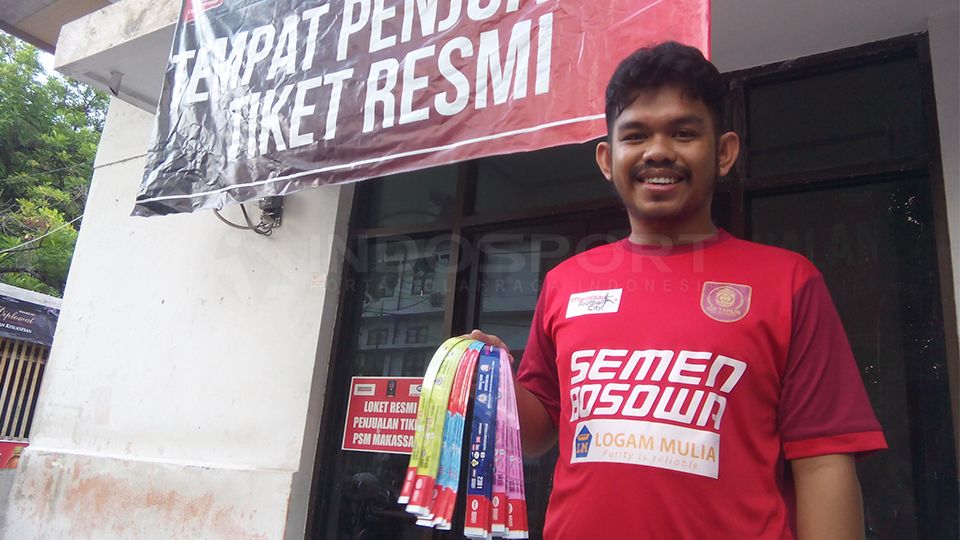 Fans PSM Makasar Copyright: &copy; Basri/INDOSPORT