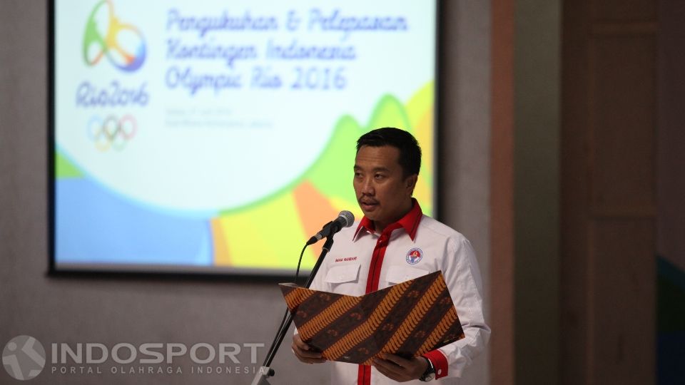 Menpora Imam Nahrowi saat memimpin upacara pengukuhan atlet Olimpiade 2016. Copyright: &copy; Herry Ibrahim/INDOSPORT