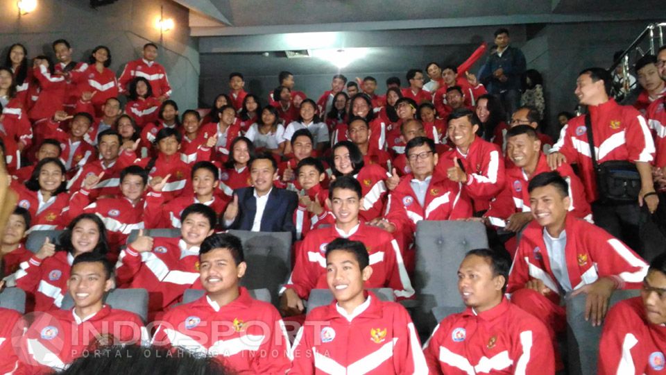 Sesi foto bersama Menpora Copyright: &copy; Zainal Hasan/INDOSPORT