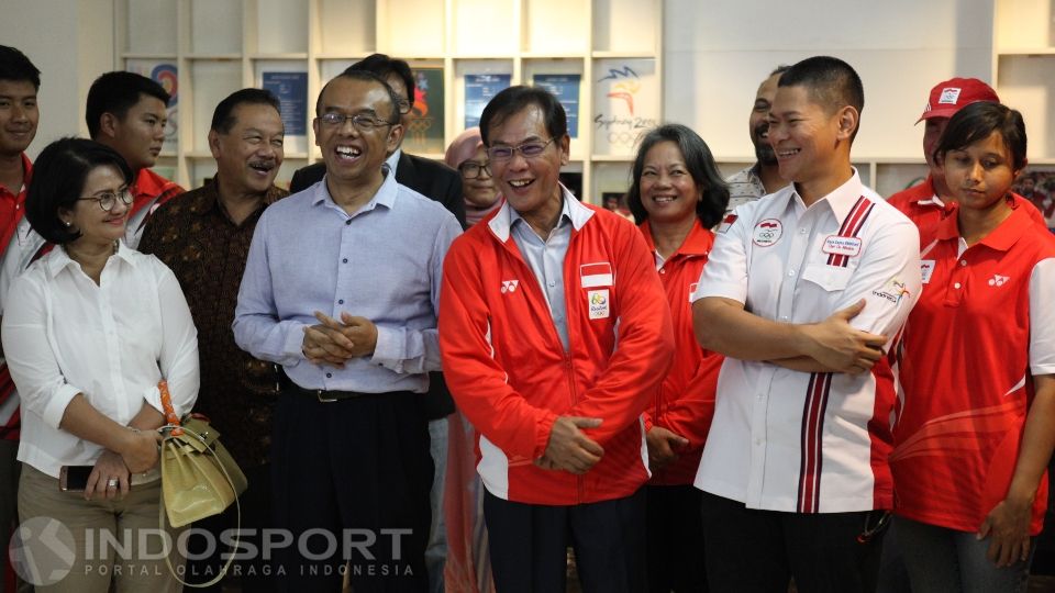 Suasana keceriaan pelepasan kontingen Olimpiade Indonesia. Copyright: &copy; Herry Ibrahim/INDOSPORT