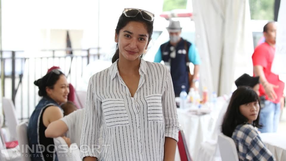 Titi Kamal dan Fanny Ghasani Olahraga Bersama Copyright: © Herry Ibrahim/INDOSPORT