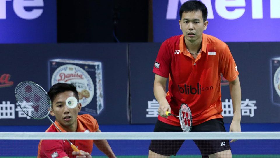 Hendra Setiawan/Rian Agung Saputro saat menghadapi wakil Jerman, Jones Ralfy Jansen/Josche Zurwonne di babak pertama Denmark Open 2016. Copyright: © PBSI