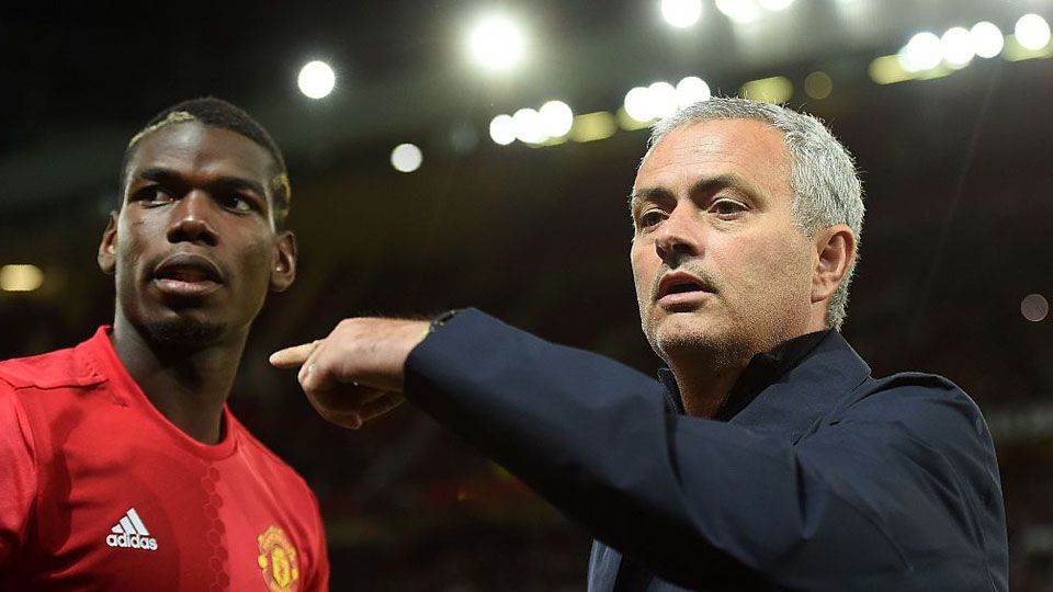 Paul Pogba dan Jose Mourinho Copyright: © INTERNET