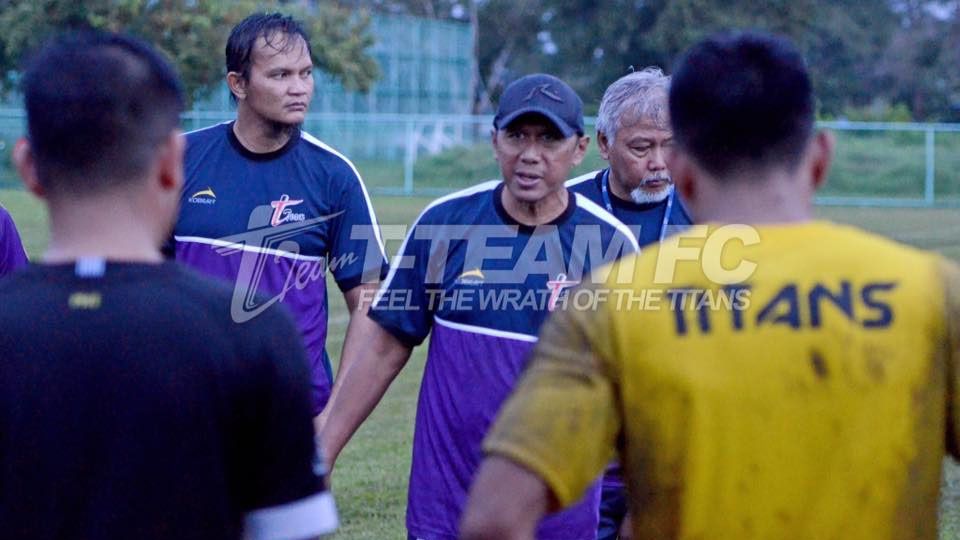 Pelatih sepak bola Rahmad Darmawan. Copyright: © TTeamTitans