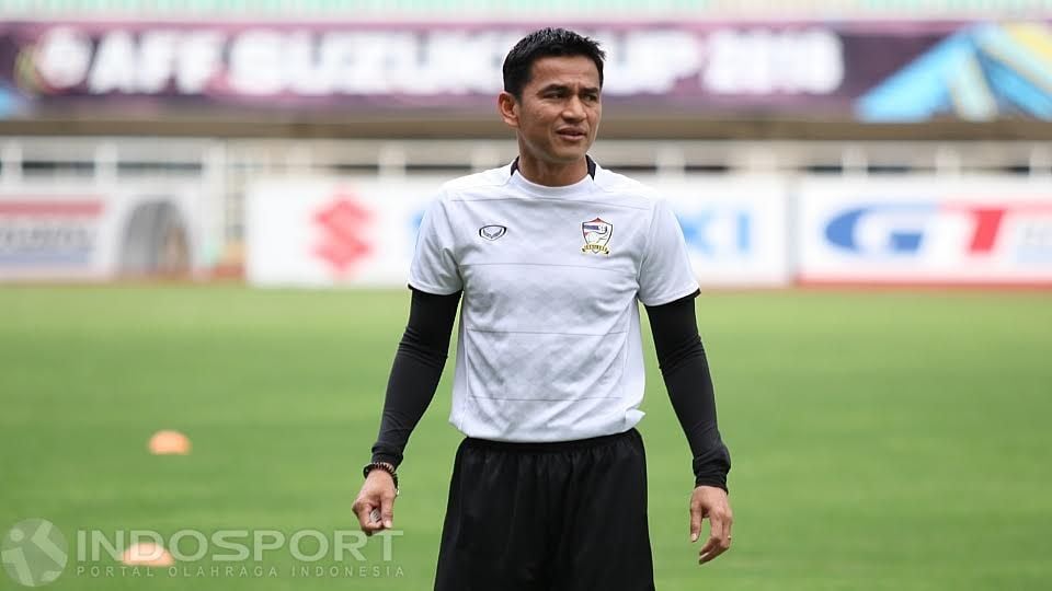 Mantan pelatih Thailand, Kiatisuk Senamuang. Copyright: © Herry Ibrahim/INDOSPORT
