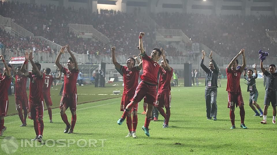 Aksi selebrasi pemain Indonesia setelah kalahkan Thailand dengan skor 2-1. Copyright: © Herry Ibrahim/INDOSPOSRT