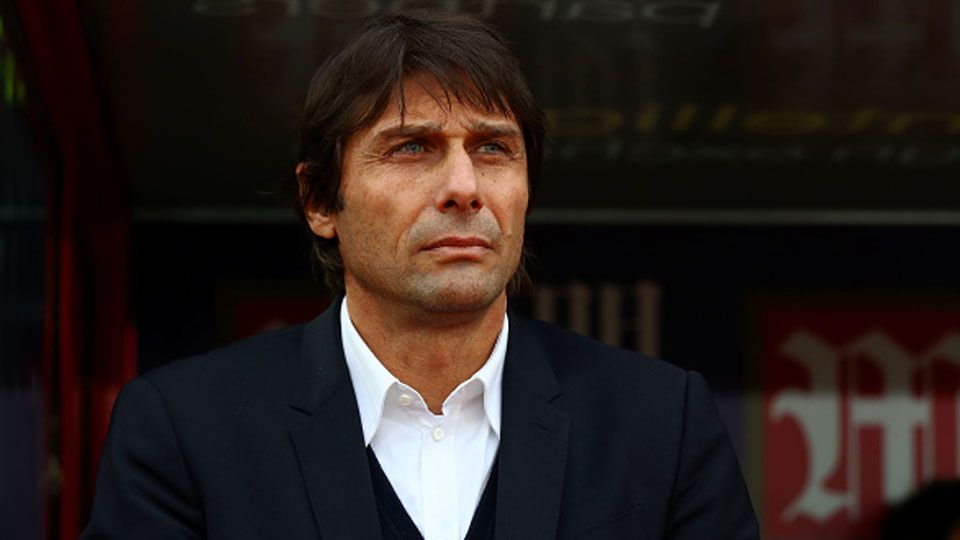 Pelatih Chelsea, Antonio Conte. Copyright: © Clive Rose/Getty Images