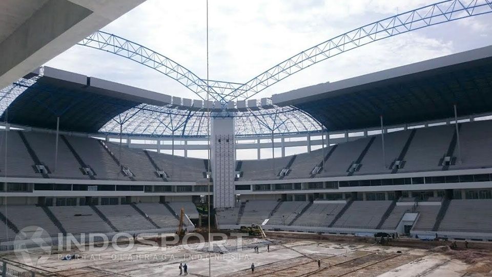 Stadion Batakan. Copyright: © Teddy Rumengan/INDOSPORT