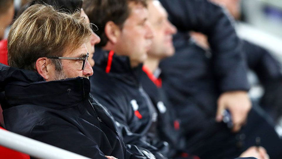 Pelatih Liverpool, Jurgen Klopp, merasa kecewa dengan kekalahan yang diderita timnya dari Swansea City. Copyright: © Clive Brunskill/Getty Images