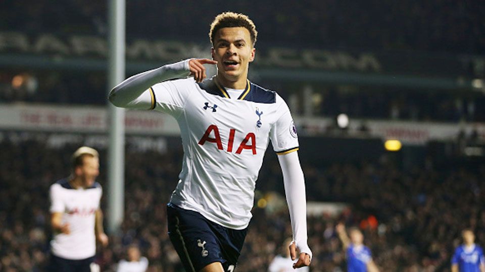 Dele Alli merayakan gol kedua pada menit ke-45' Copyright: © Tottenham Hotspur FC/Tottenham Hotspur FC via Getty Images
