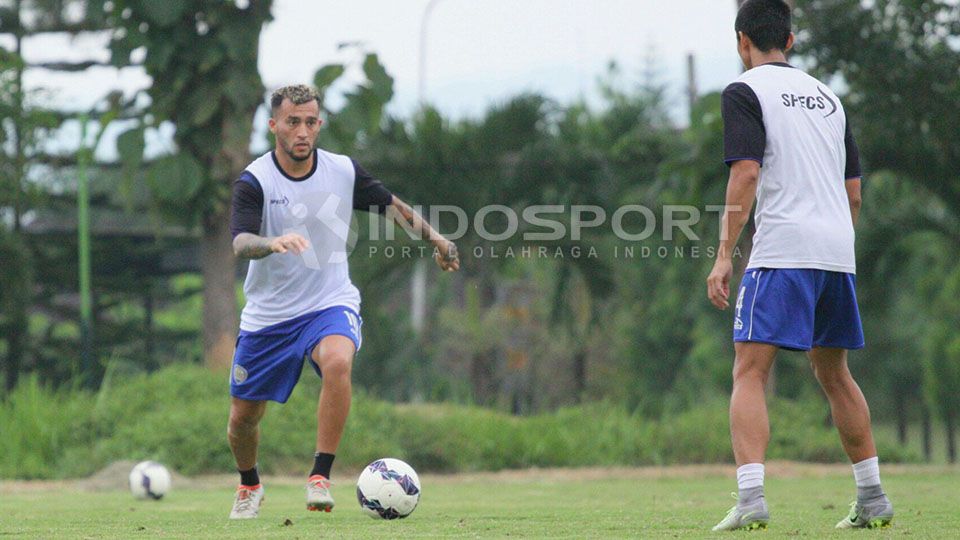 Faysal Shayesteh tengah mengikuti proses seleksi bersama Arema FC. Copyright: © Ian Setiawan/INDOSPORT