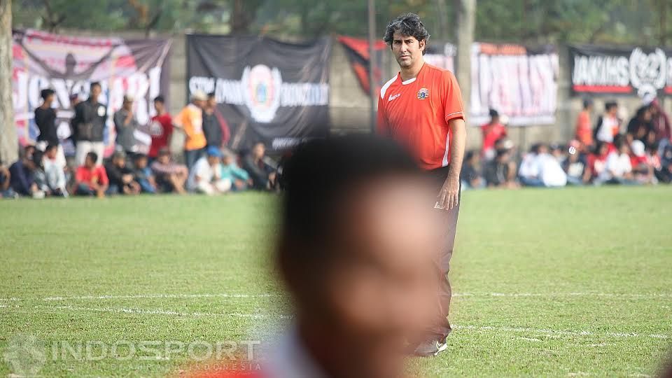 Pelatih anyar Persija Jakarta, Stefano Cugurra Teco. Copyright: &copy; Herry Ibrahim/INDOSPORT