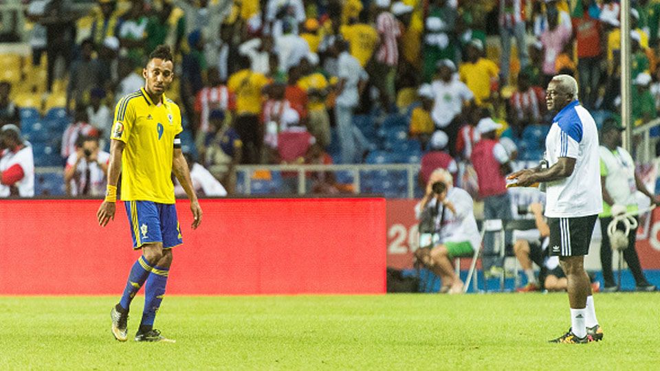 Penyerang Timnas Gabon, Pierre-Emerick Aubameyang pada laga African Cup saat melawan Kamerun. Copyright: © Ulrik Pedersen/NurPhoto via Getty Images