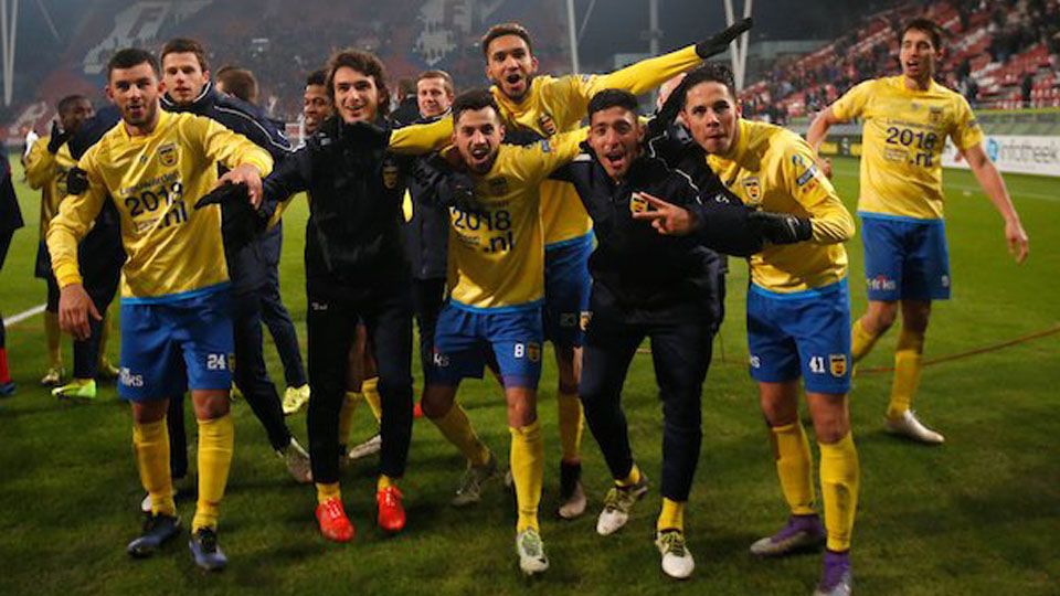 Stefano Lilipaly Bersama Skuat SC Cambuur Copyright: © GETTYIMAGES