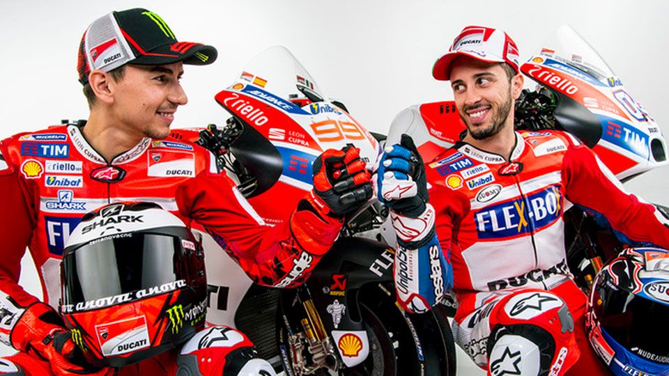 Andrea Dovizioso dan Jorge Lorenzo. Copyright: © Motorsport.com