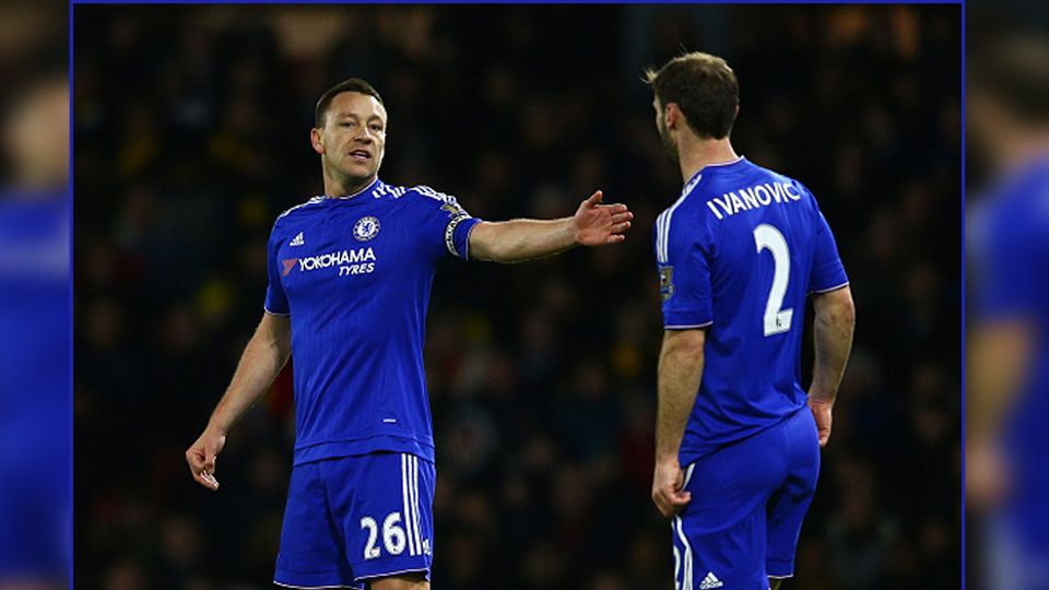 Terdapat momen kocak dan awkward yang tampak pada laga Zenit St Petersburg vs FC Tom Tomsk yang melibatkan legenda Chelsea, Branislav Ivanovic. Copyright: © Clive Mason/GettyImages