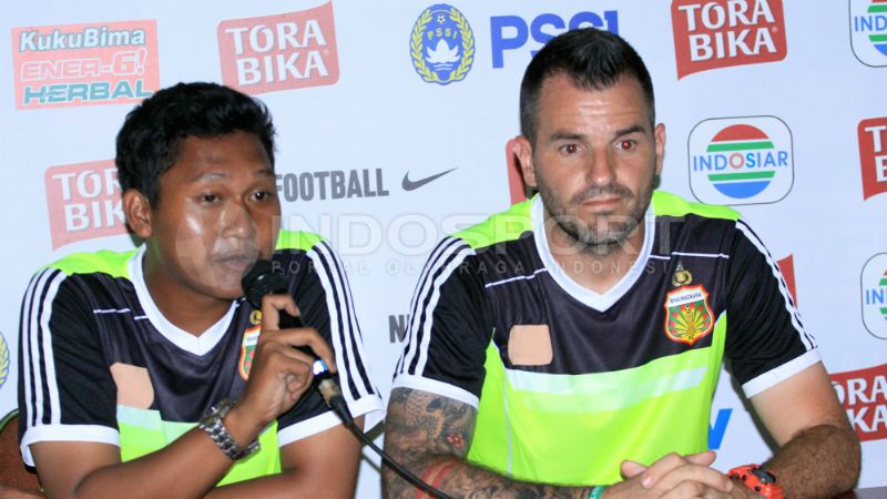 Simon McMenemy senang timnya bisa menang atas PS TNI. Copyright: &copy; Ian Setiawan/INDOSPORT