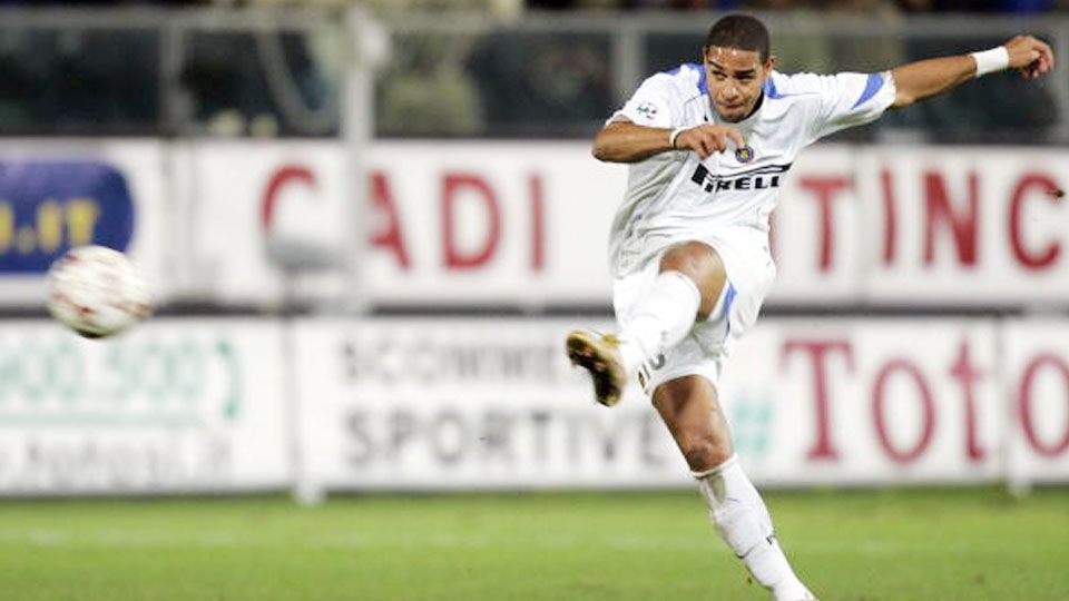 Mantan striker Inter Milan, Adriano Leite Ribeiro. Copyright: © CARLO BARONCINI/AFP/Getty Images