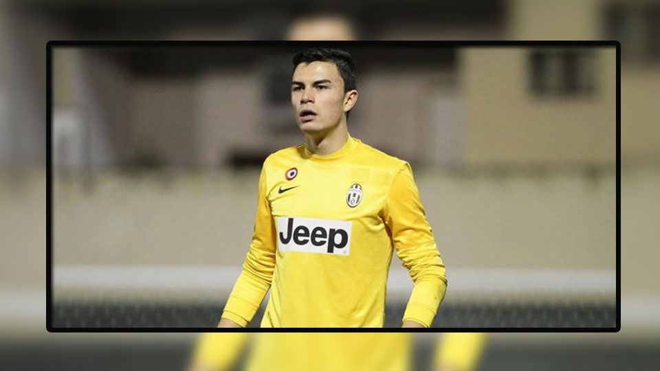 Kiper muda Juventus, Emil Mulyadi. Copyright: &copy; Getty Images
