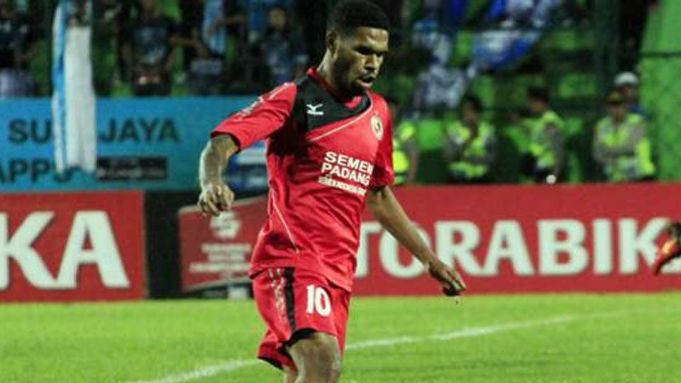 Gelandang serang Semen Padang, Vendry Mofu. Copyright: &copy; Goal.com
