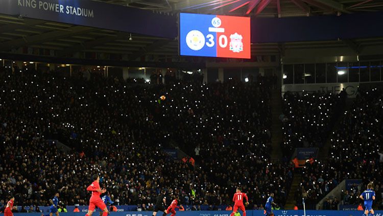 Atraksi cahaya di King Power Stadium. Copyright: &copy; Michael Regan/Getty Images