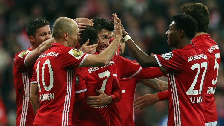 Bayern Munchen selebrasi. Copyright: © Twitter/@FCBayernEN