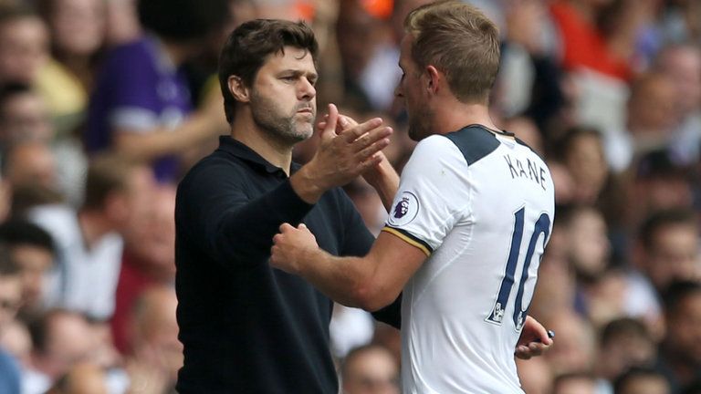 Mauricio Pochettino masih menunggu kondisi Harry Kane. Copyright: &copy; Getty Images